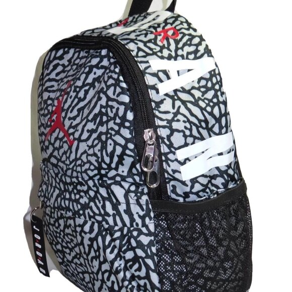 Air Jordan Mini Backpack NWT Unisex Wolf Gray Elephant Cement - Picture 3 of 7